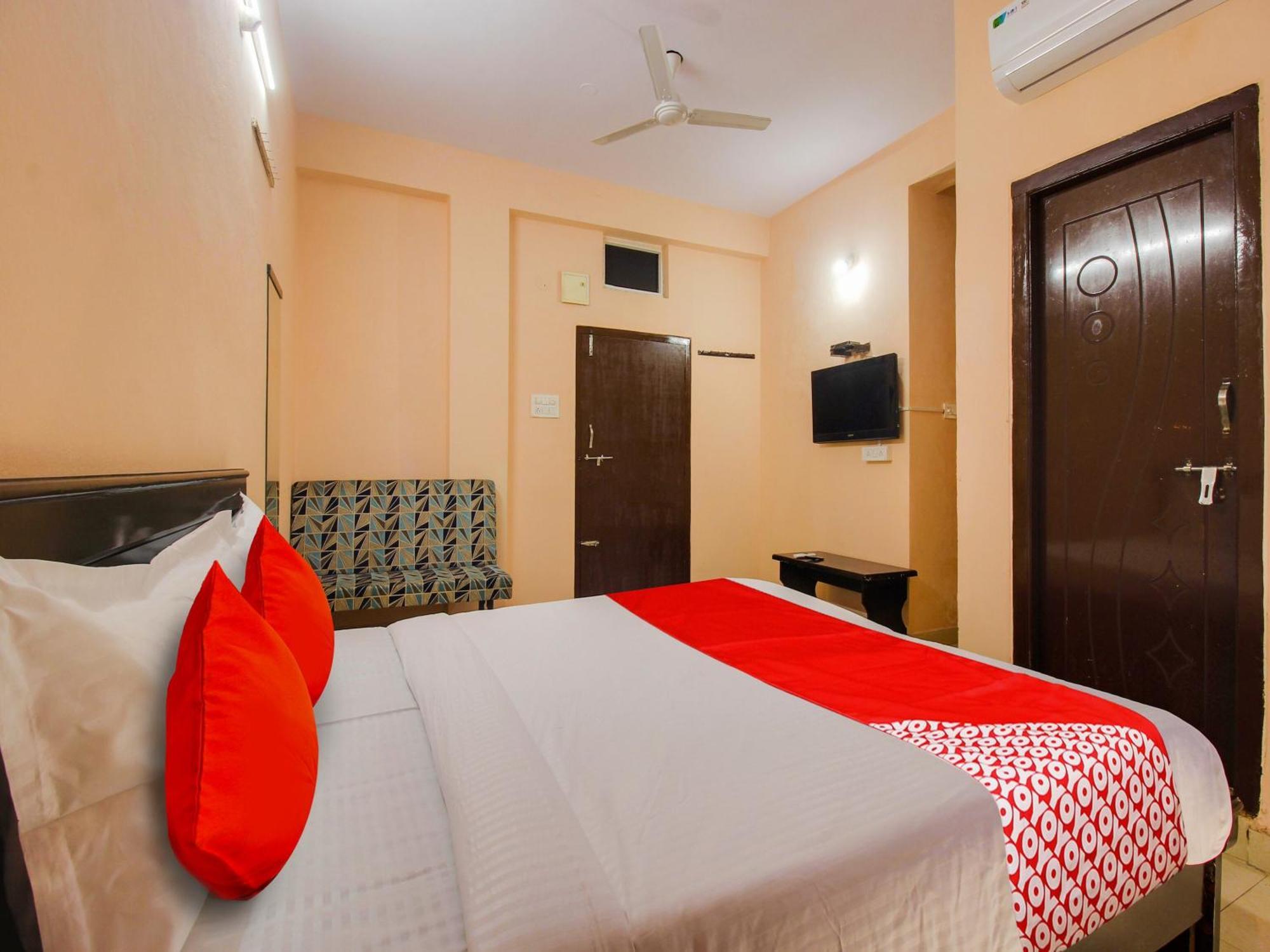 Hotel O R.J.International Pedda Ambarpet Exterior foto