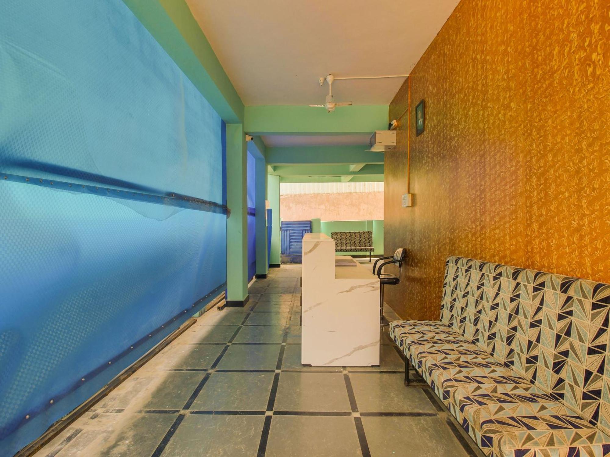 Hotel O R.J.International Pedda Ambarpet Exterior foto